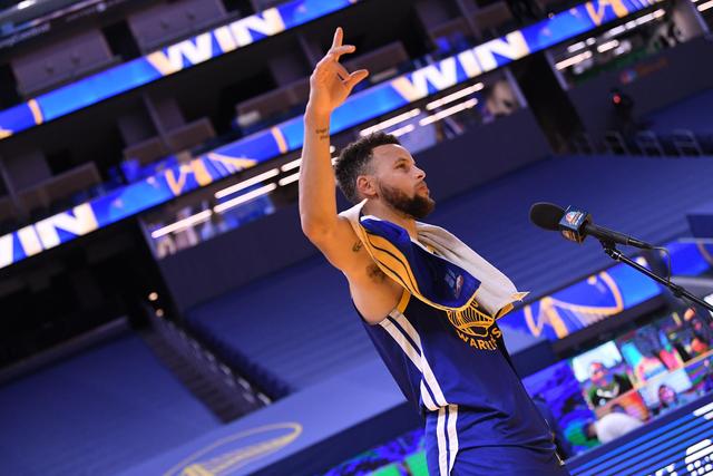 2026石屏异龙湖马拉松落幕 6000名选手体验独特赛道